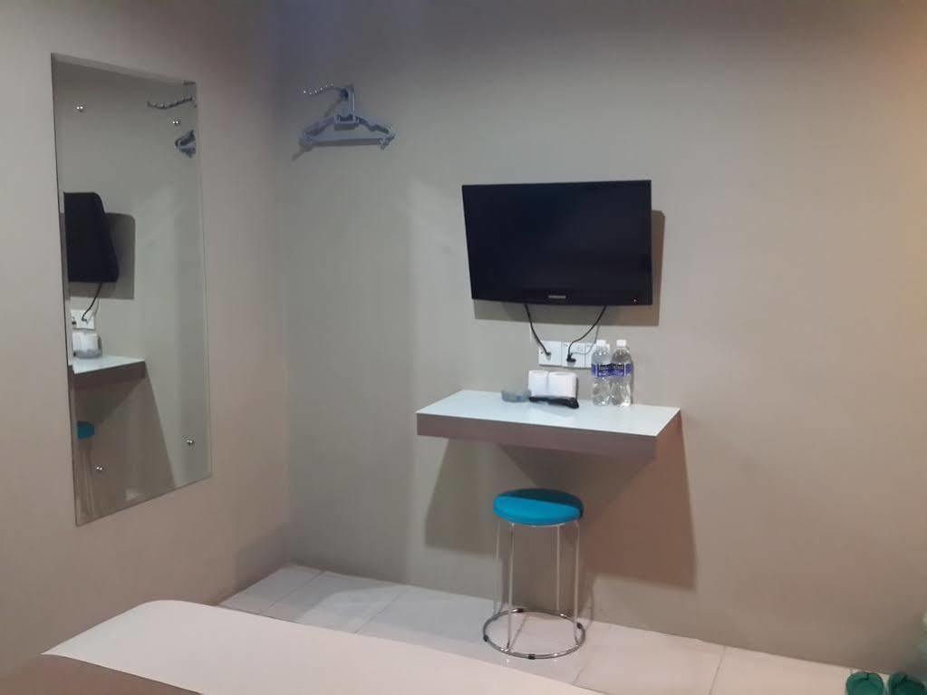 Dju Dju Hotel Batam Екстериор снимка