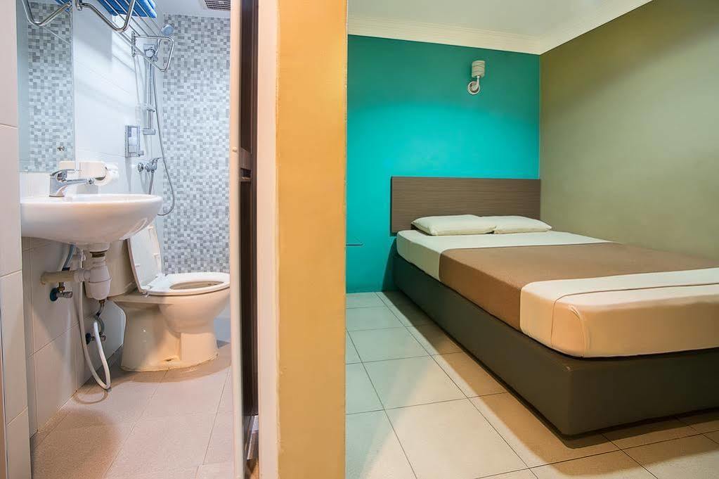 Dju Dju Hotel Batam Екстериор снимка